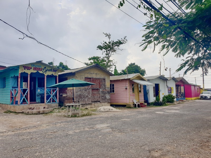 Ларьки на повороте