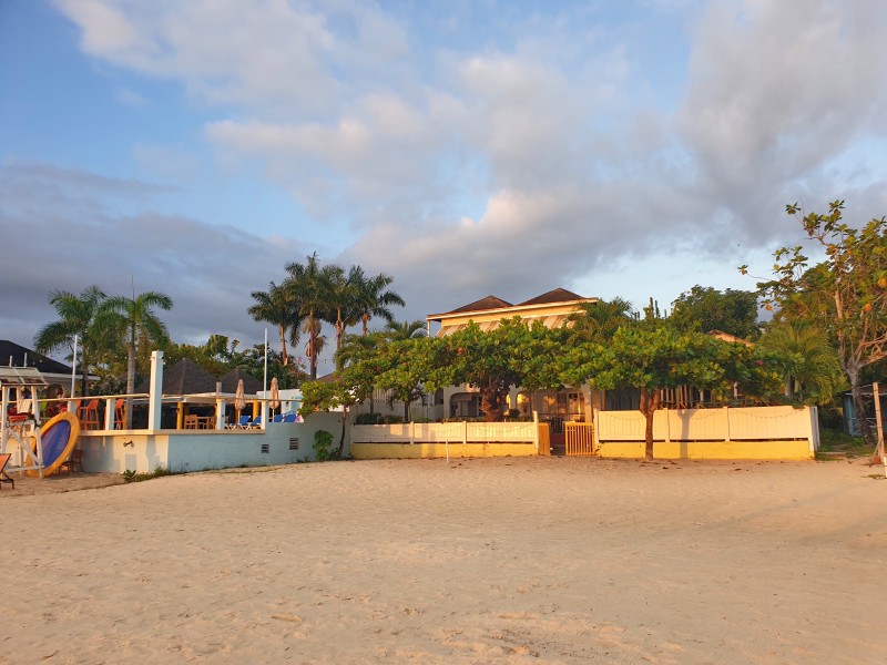 Гостиница на пляже